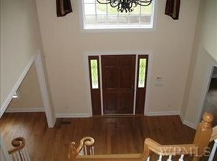 16 Sunlit Trl, Cortlandt Manor, NY 10567
