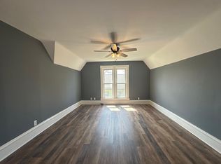 826 Duncan Ave #2, Elgin, IL 60120