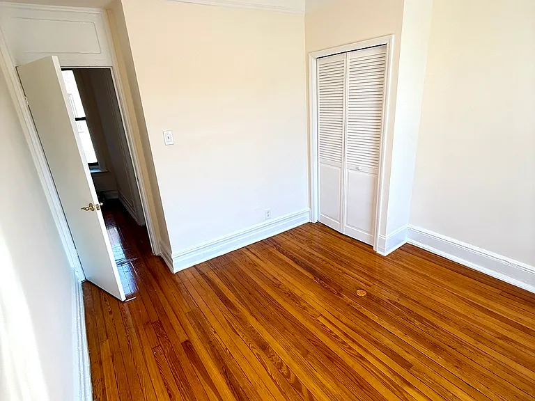 35-14 28th Ave #40 — Photo 7