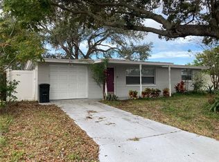 2141 Holiday Dr, Holiday, FL 34691