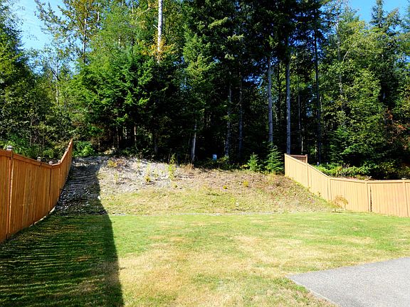 2nd image of 9027 Venn Ave SE