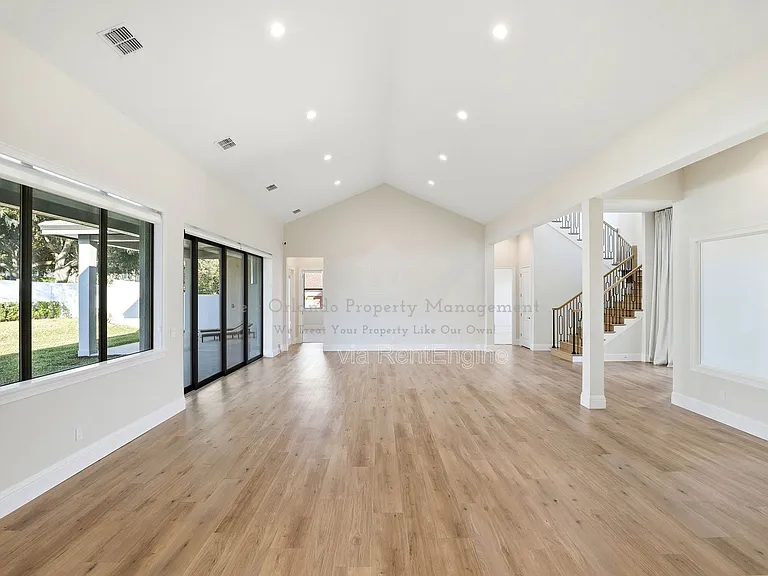 705 Largovista Dr — Photo 12