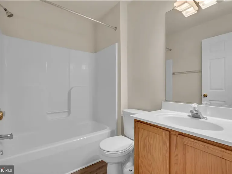 702 Horse Chestnut Ct — Photo 13