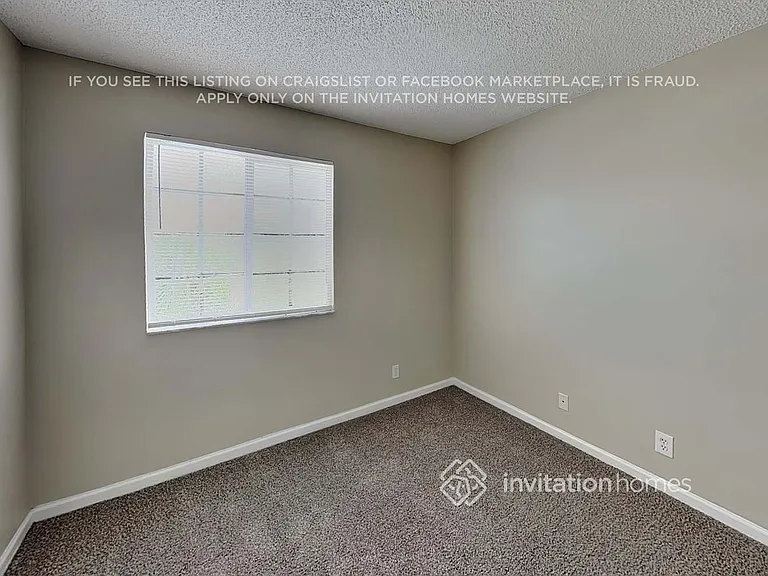 4728 SW 13th Pl — Photo 15