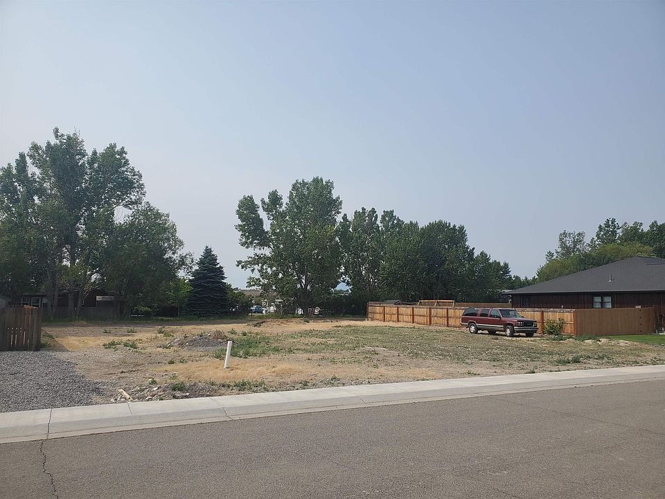 2nd image of P7-36 Hardpan Ave