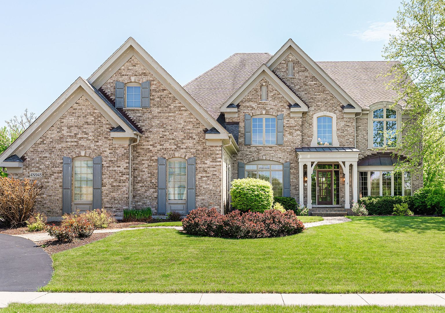 4N945 Prairie Lakes Blvd, St Charles, IL 60175 | Zillow