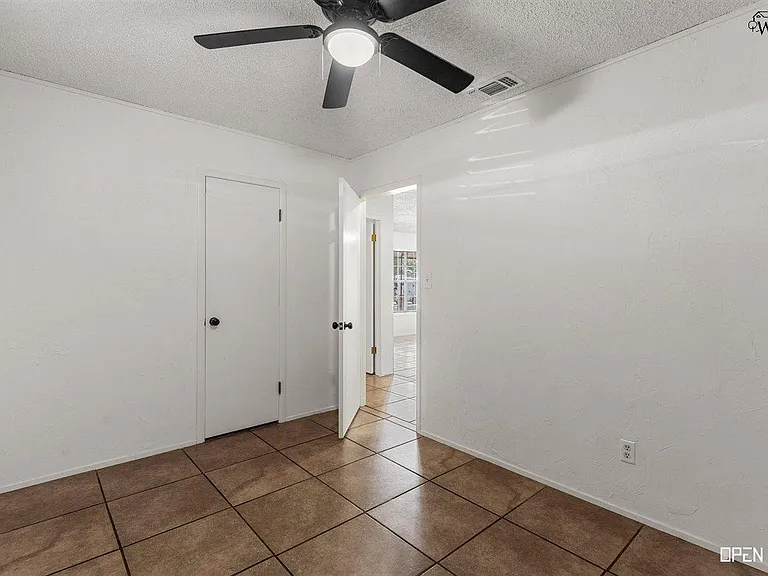 2920 Cunningham Dr — Photo 19