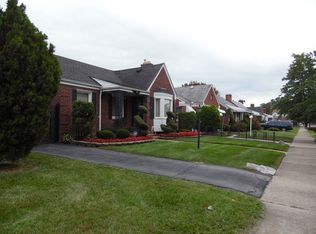17592 Saint Marys St, Detroit, MI 48235