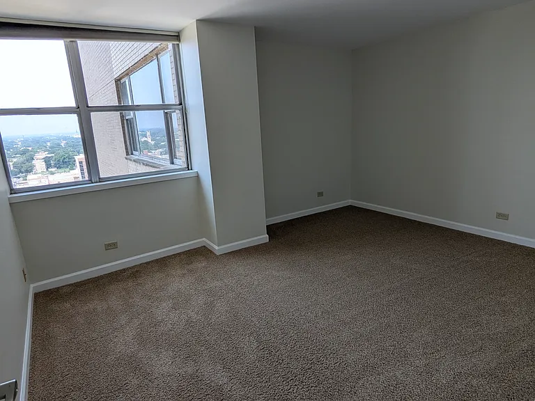 6301 N Sheridan Rd #18J — Photo 7