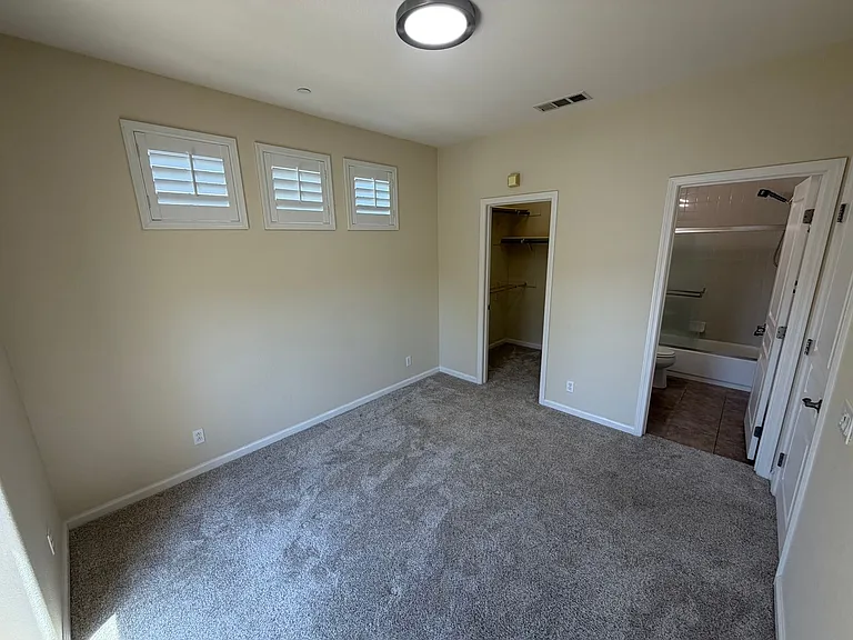 5028 Ocean Ln — Photo 13