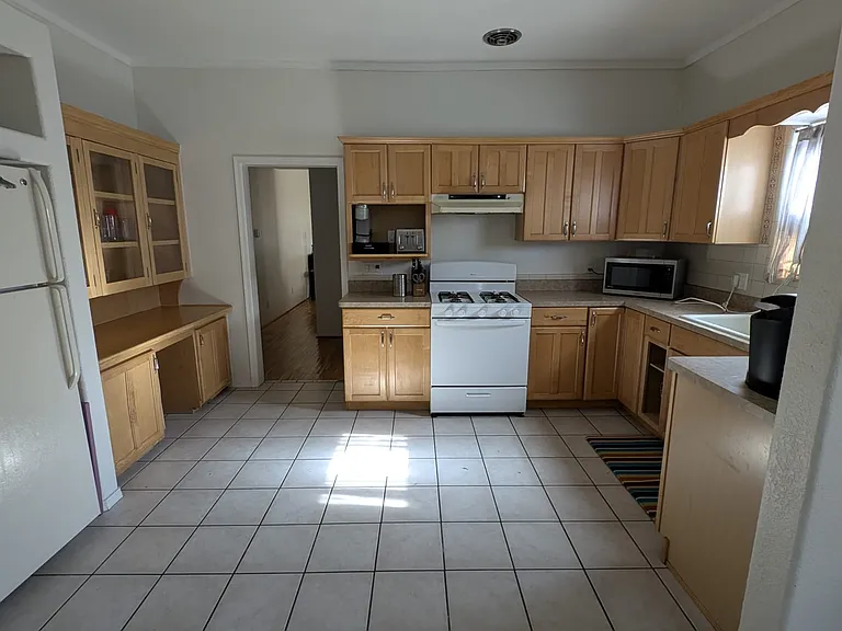 527 E Speedway Blvd — Photo 6