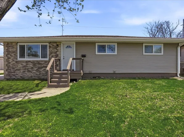 9937 Delaware Pl, Highland, IN 46322