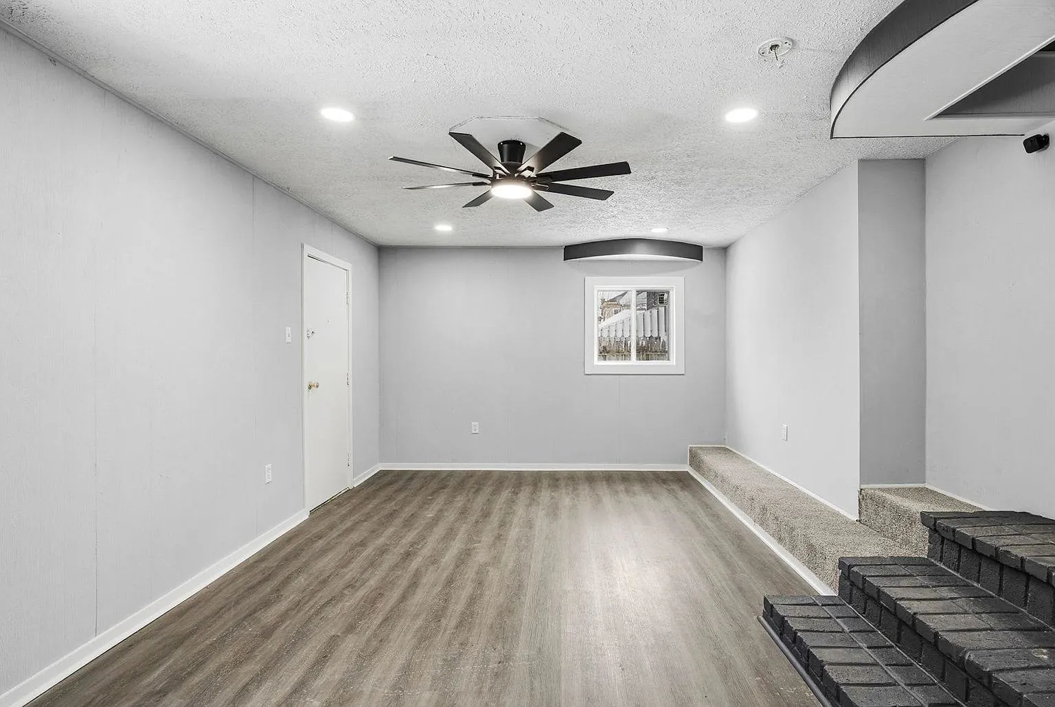 3 bed, 2.5 bath, 2546 sqft, $1,875 — Photo 4