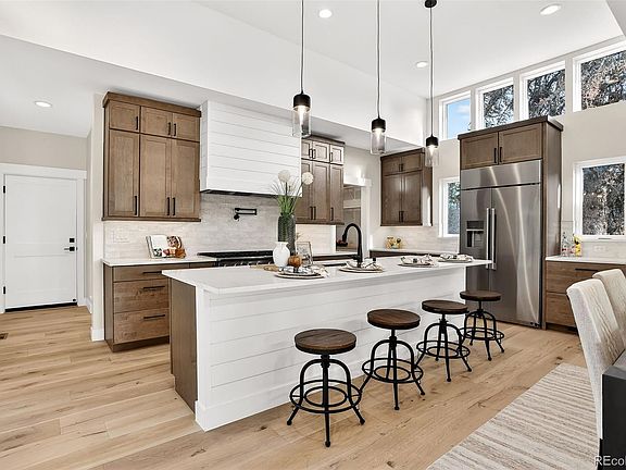 4th image of 3092 S Cook Street