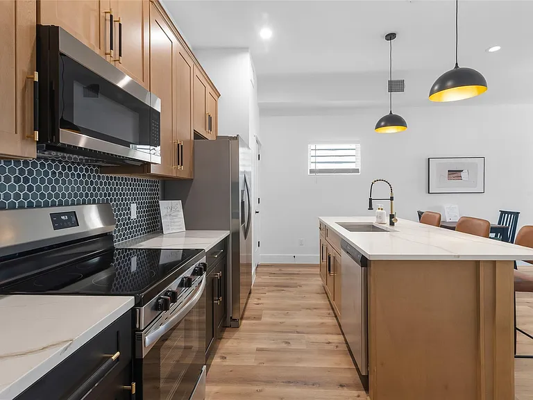 8007 Cora St #A — Photo 15