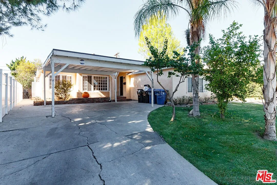 6 bed, 3.0 bath, 1562 sqft, $5,495 — Photo 1