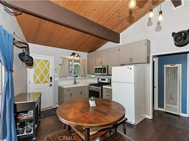28393 Larchmont Ln #28393 — Photo 24