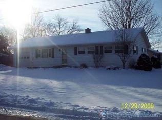 1027 Spruce St, Sandwich, IL 60548