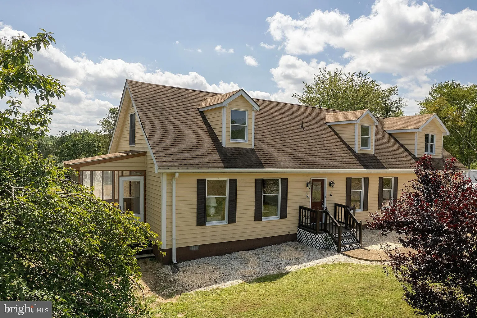 100 Dogwood Ln photo 1