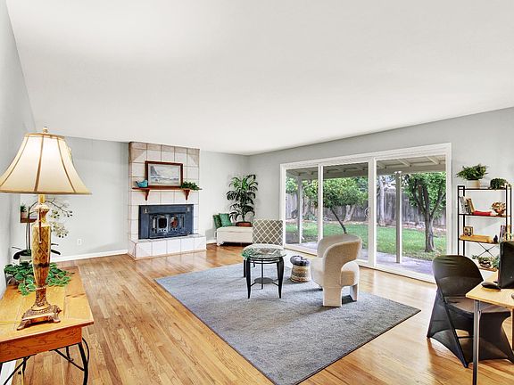 5th image of 1530 Morene Way
