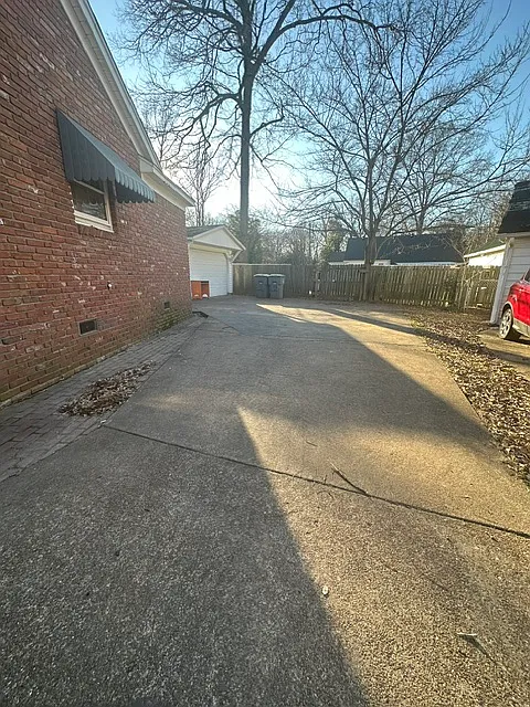 Building Photo - 740 Margo Ln