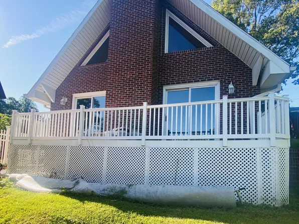 214 9th St NW, Coeburn, VA 24230