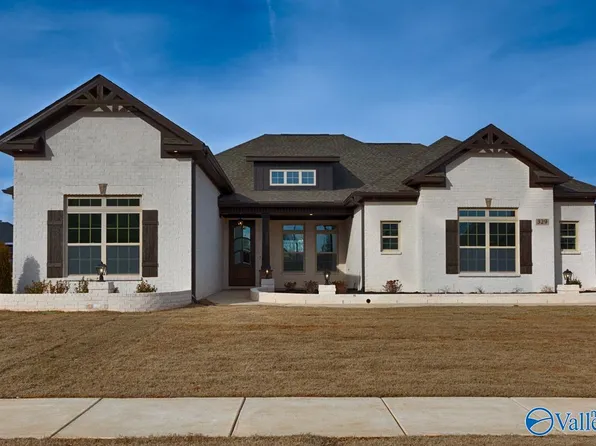 13847 Goff Dr, Athens, AL 35611