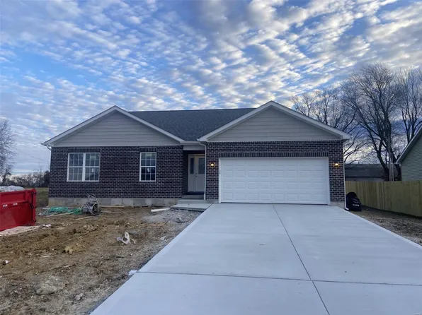 406 N 3rd St, New Florence, MO 63363