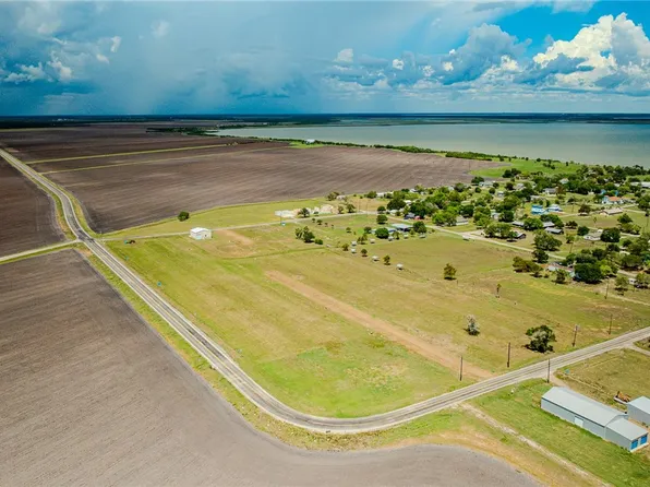 509 Wilhelm, Austwell, TX 77950