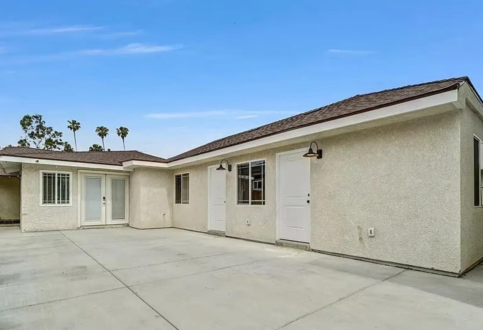 4 bed, 1470 sqft, $4,350 — Photo 1