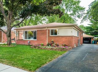 2724 Oliver Rd, Royal Oak, MI 48073