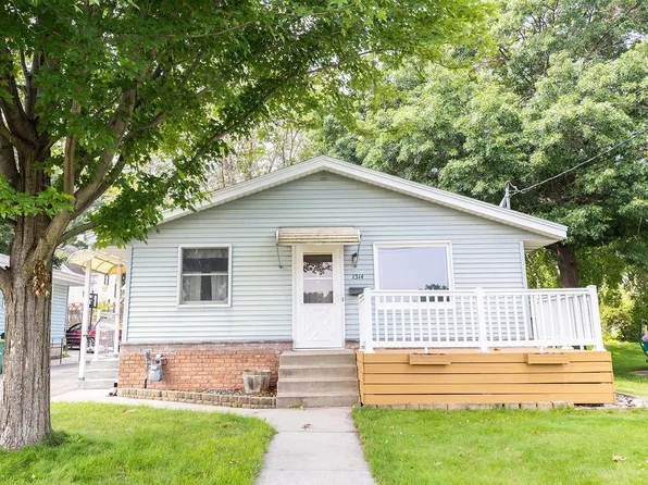 1314 6th Ave S, Stillwater, MN 55082