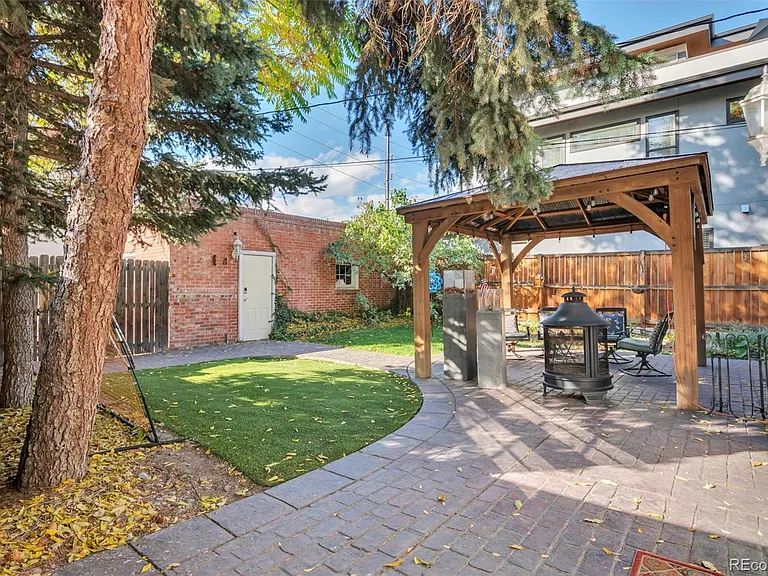 517 Josephine St — Photo 24
