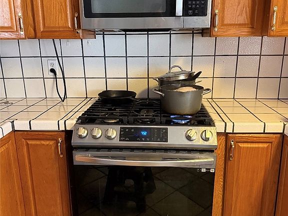 3rd image of 4264 Donald Ave