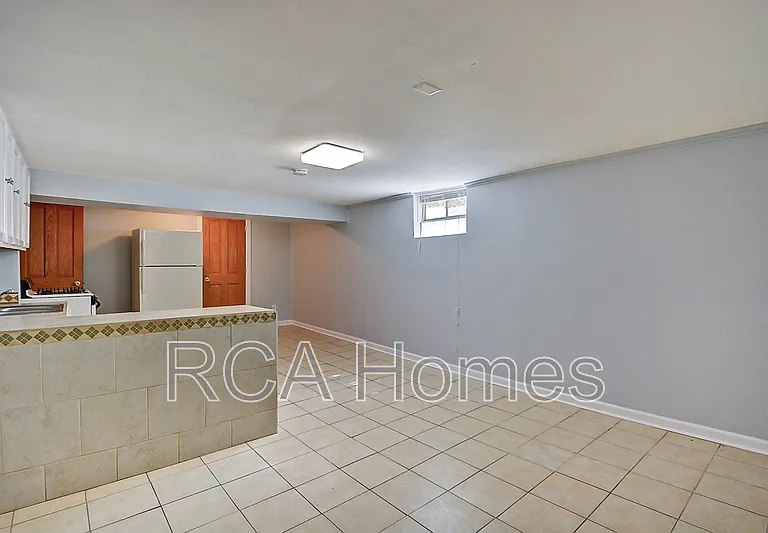52B Jenny Ln — Photo 3