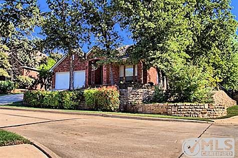 2nd image of 2200 Post Oak Ct