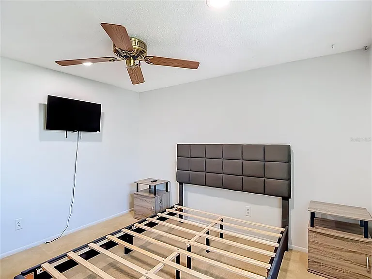 7916 Woodgrove Cir — Photo 27