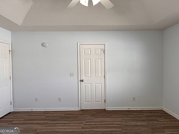 5th image of 173 Royal Palms Ave