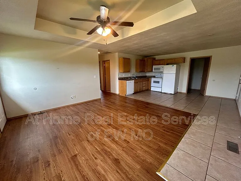 5692 N Purple Ln — Photo 2