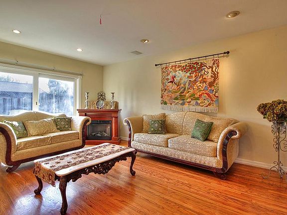 5th image of 568 Canton Dr