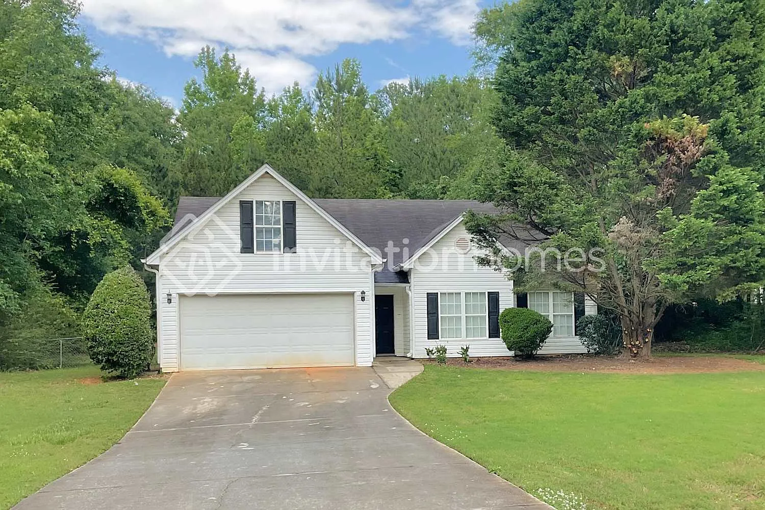155 Crooked Creek Dr Covington, GA 30016 — Photo 1