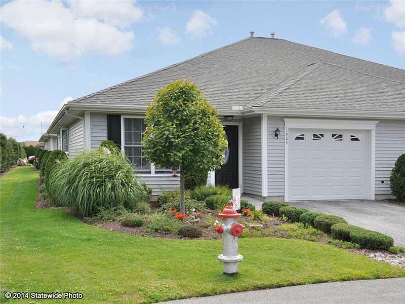 1st image of 1404 Village Green Cir #1404
