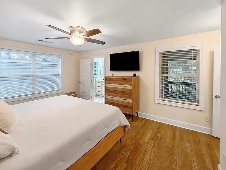 437 Griffin St NW — Photo 10