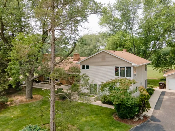 161 Thomas Ct, Wauconda, IL 60084