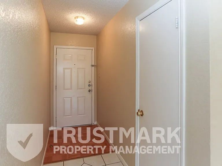 4410 Pepper Mill Holw #PRIMARY ADDRESS — Photo 2