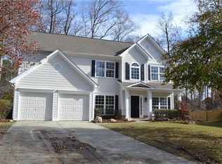 3252 Lost Meadows Ln, Buford, GA 30519
