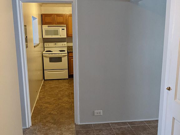4th image of 2930 N Commonwealth Ave APT 501