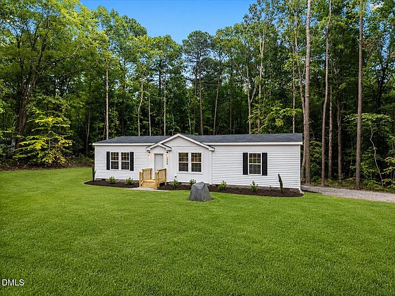 2nd image of 2558 Buckingham Dr