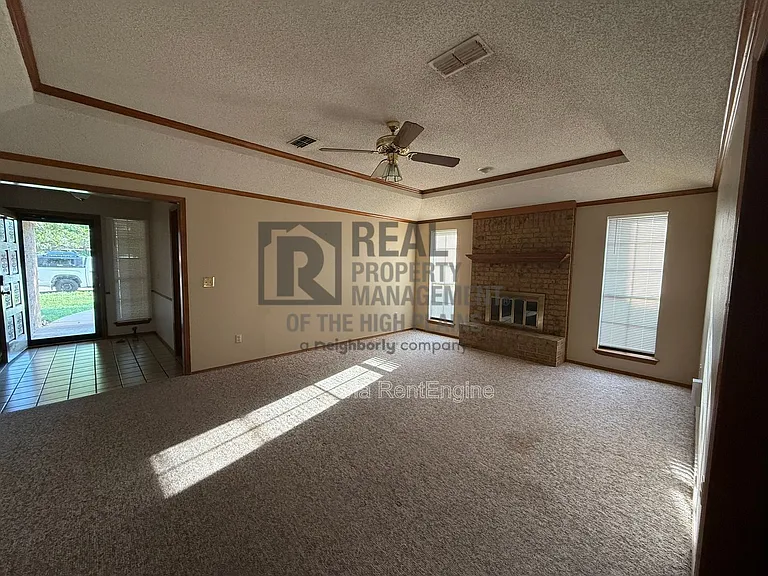 6503 Terryville Dr — Photo 4