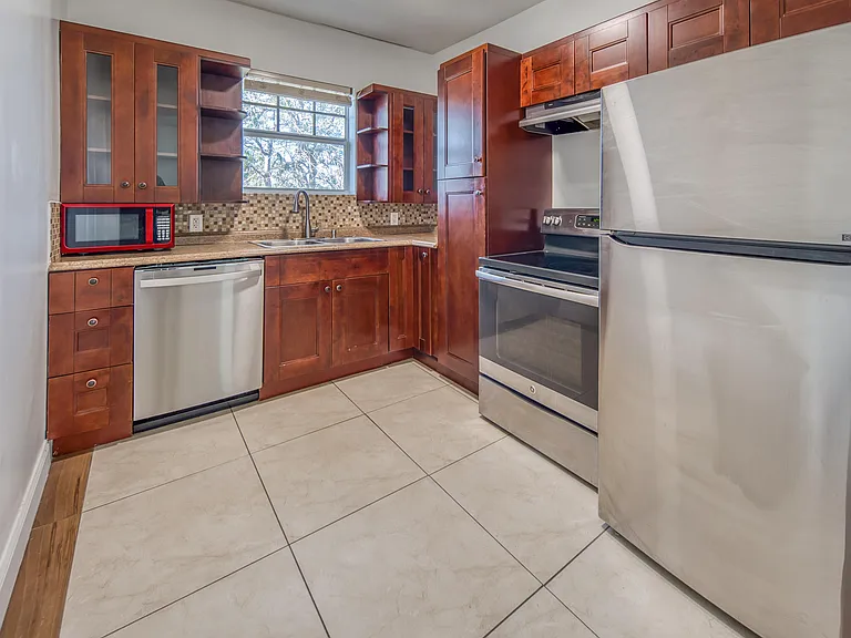 205 N Federal Hwy #C — Photo 2